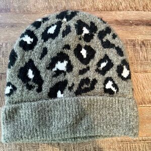 American Eagle Outfitters Olive and Black Leopard Beanie
